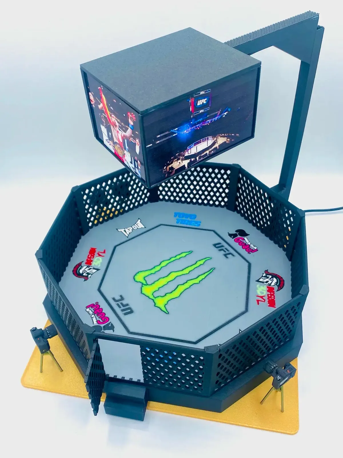 Octógono MMA con marcador LED