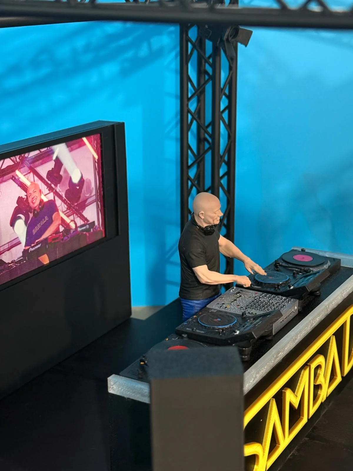 Tu copia en miniatura en la temática que tú quieras